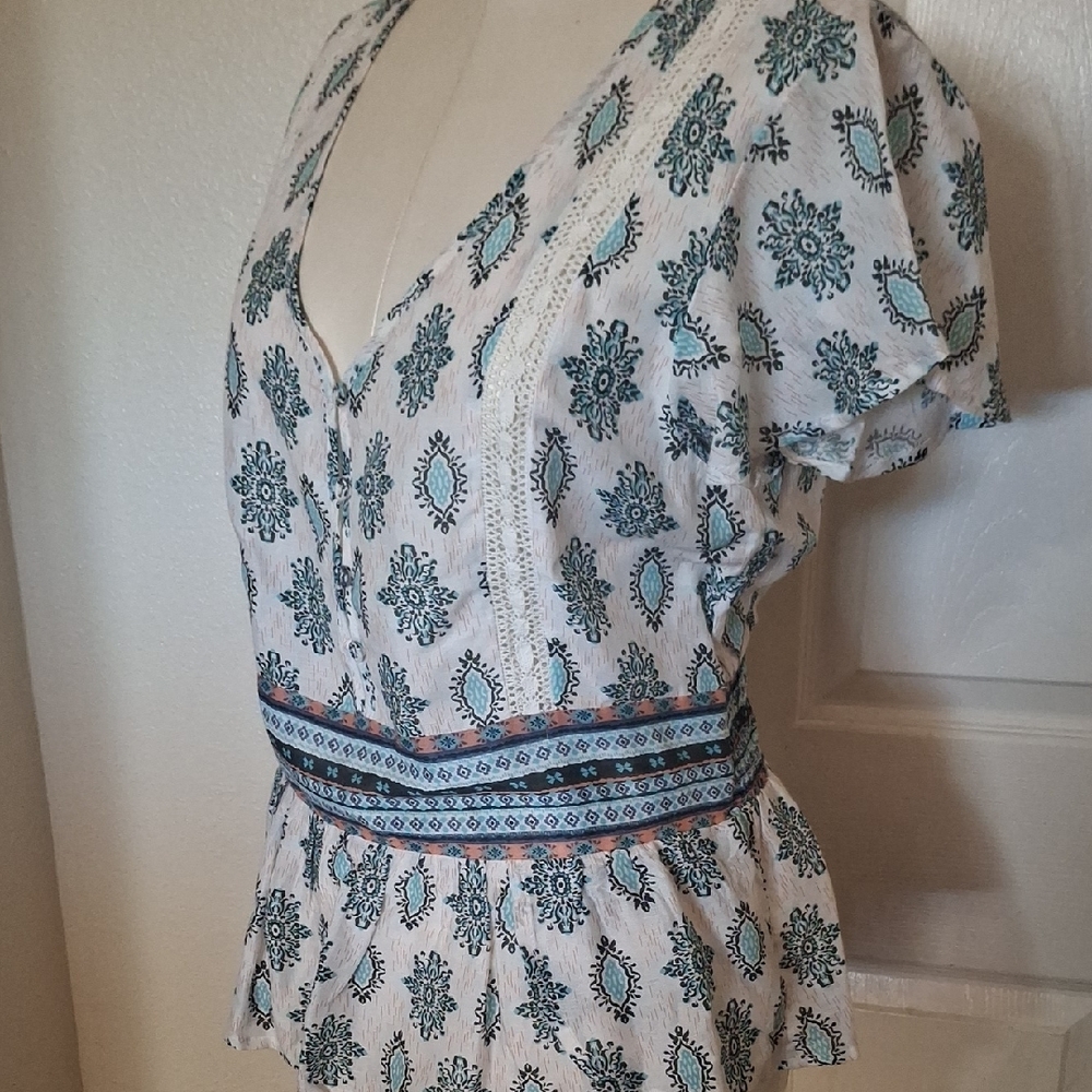 American Rag Peplum Crochet Trim Top Sz M - Picture 3 of 7